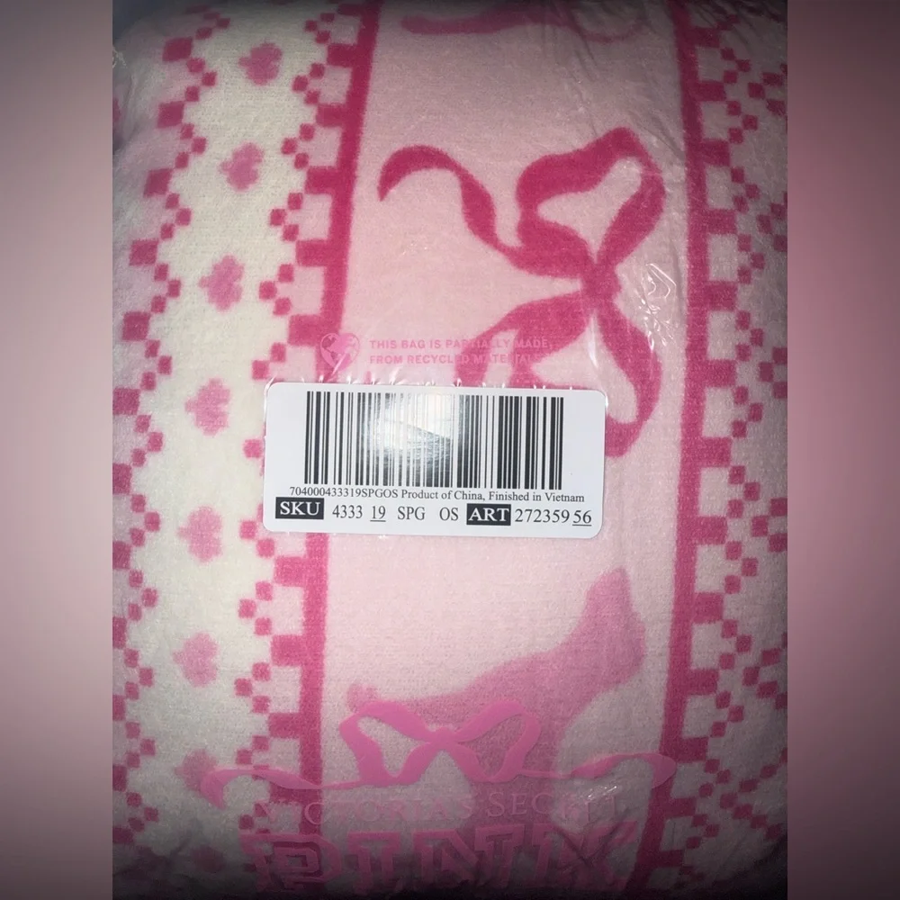 Victoria's Secret PINK x LoveShackFancy Cozy Sherpa Blanket 50x60 FairIsle - Picture 3 of 5